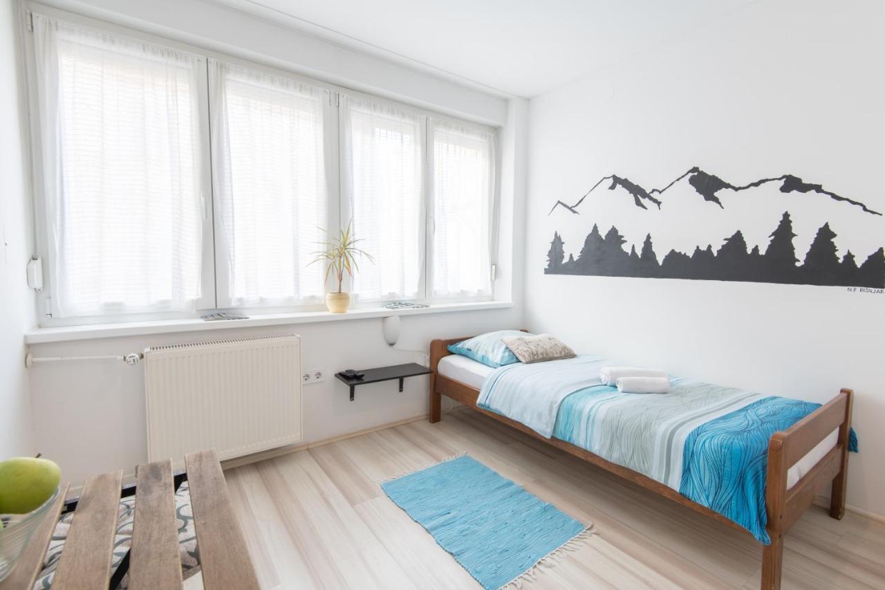 The Dots Hostel Zágráb Kültér fotó