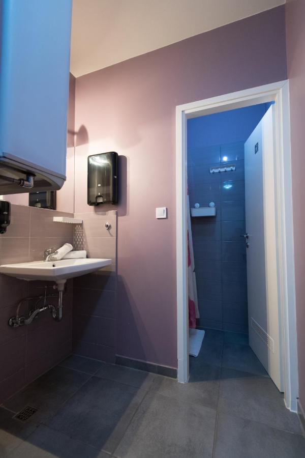 The Dots Hostel Zágráb Kültér fotó