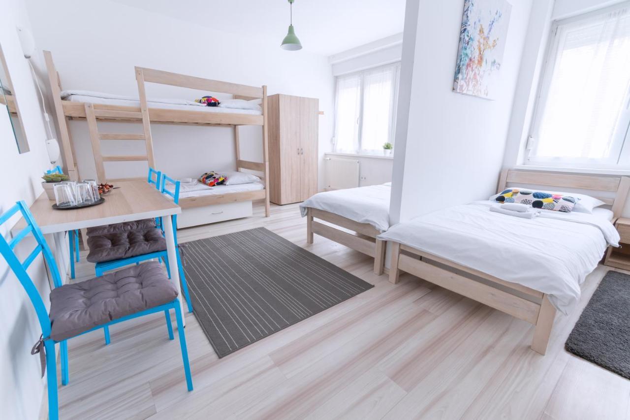 The Dots Hostel Zágráb Kültér fotó