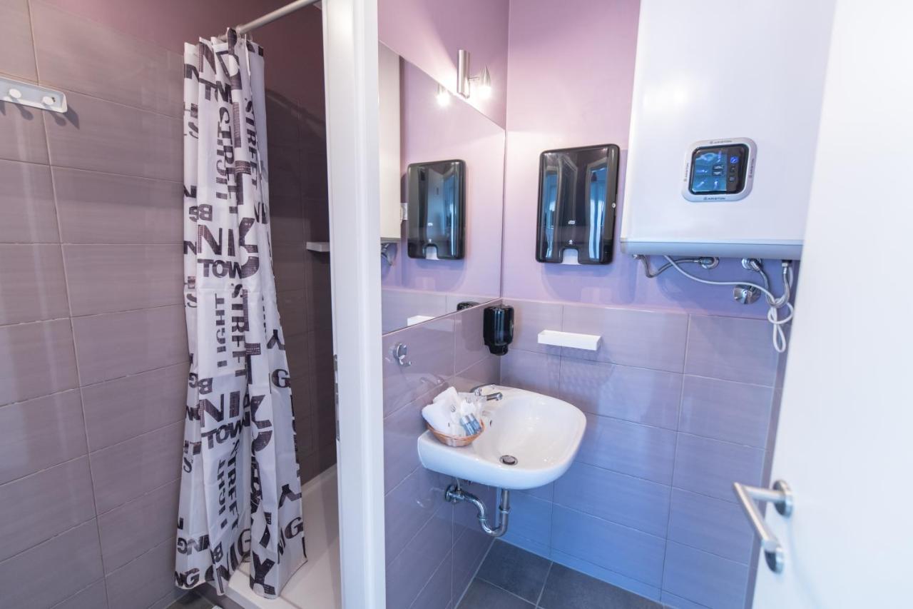 The Dots Hostel Zágráb Kültér fotó